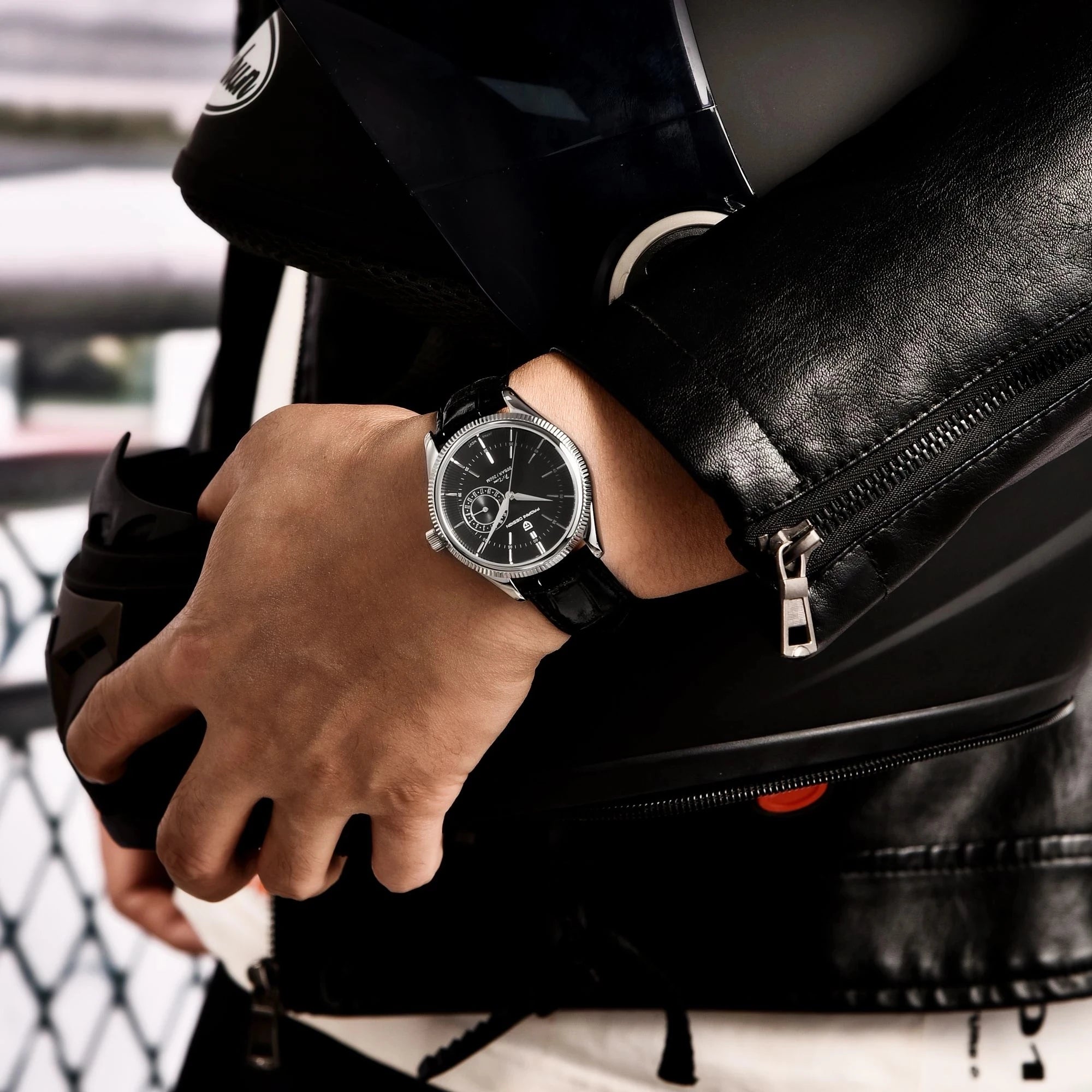 Elegant Waterproof Quartz Watch – Leather Strap, Stainless Steel Case, 20Bar Performance