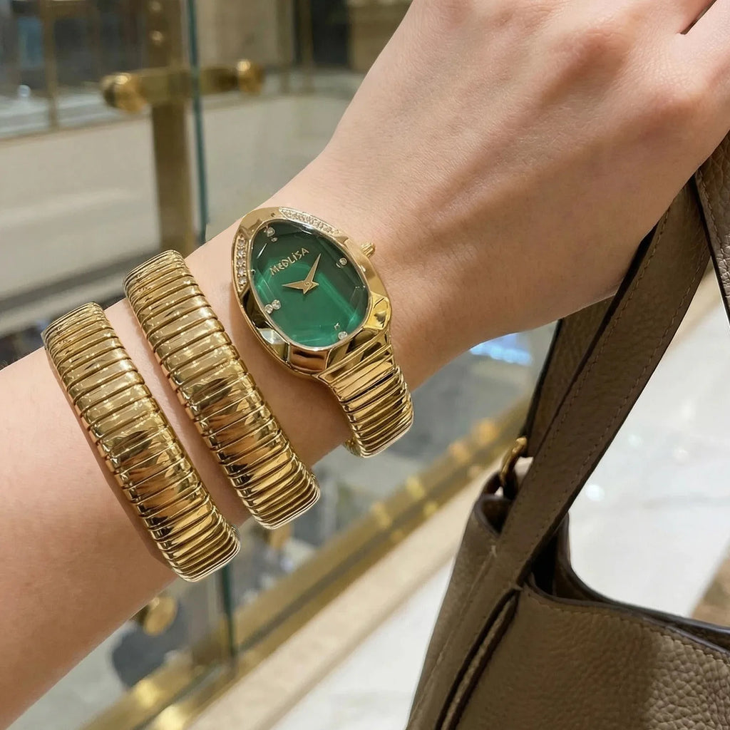 2026 High Quality Gold Diamond Set Snake Shaped Dress Watch Bangle Style Fashionable Unique Brand Same Style Women's Wristwatch